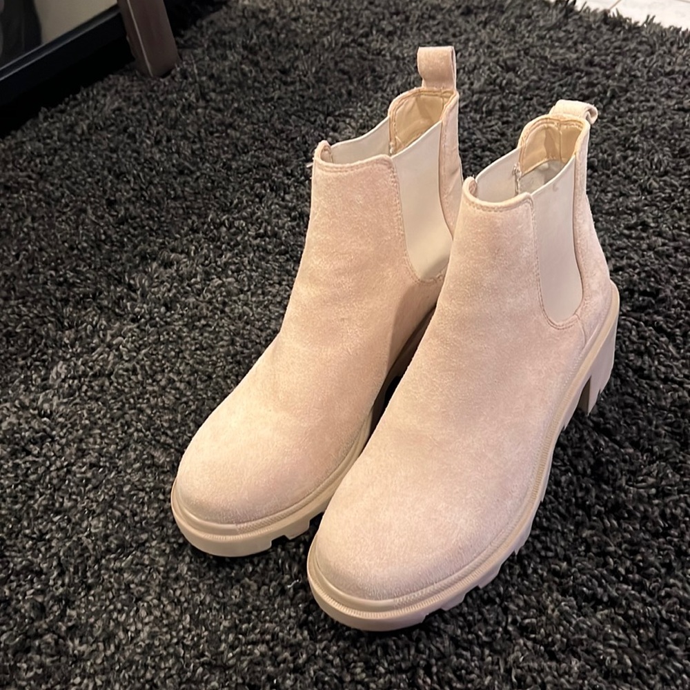 Steve Madden Chelsea boots